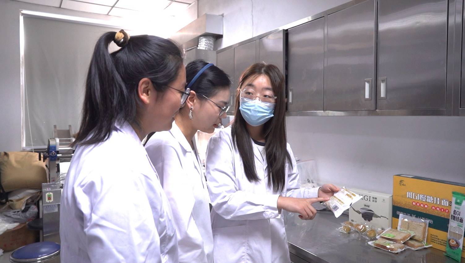 "育种田里的追光者"-河南省农科院农产品加工研究中心张康逸团队:科技赋能粮食"新生",逐梦健康中国